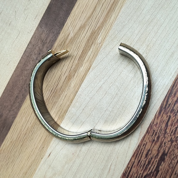 Inged Tab Insert Bracelet Engraved Desigh Floral Light Gold Tone Metal - Picture 7 of 12